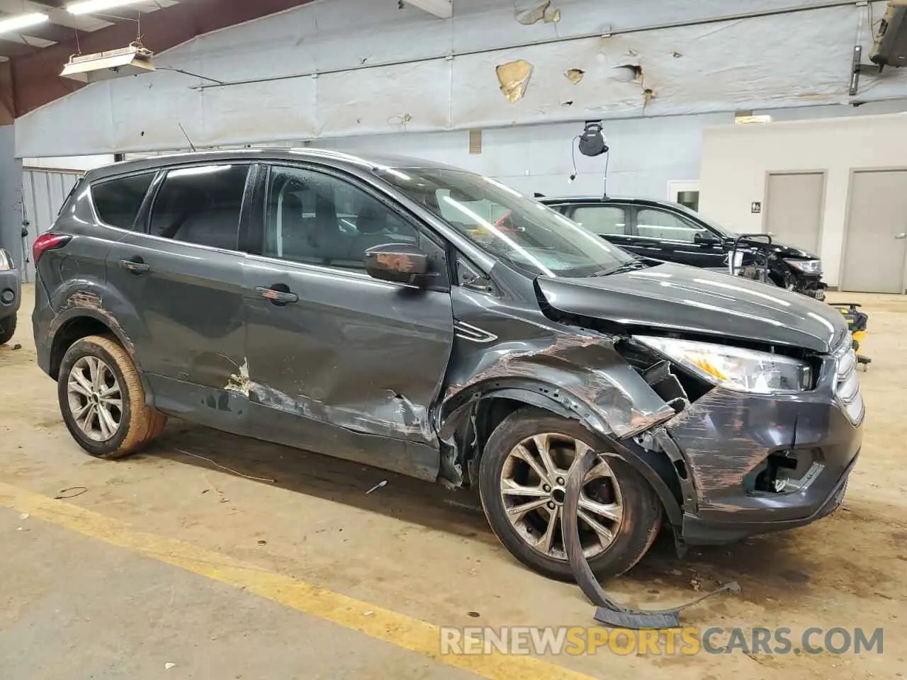 4 Photograph of a damaged car 1FMCU9GD7KUA52392 FORD ESCAPE 2019