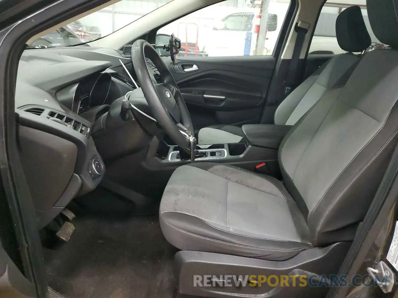 7 Photograph of a damaged car 1FMCU9GD7KUA52392 FORD ESCAPE 2019