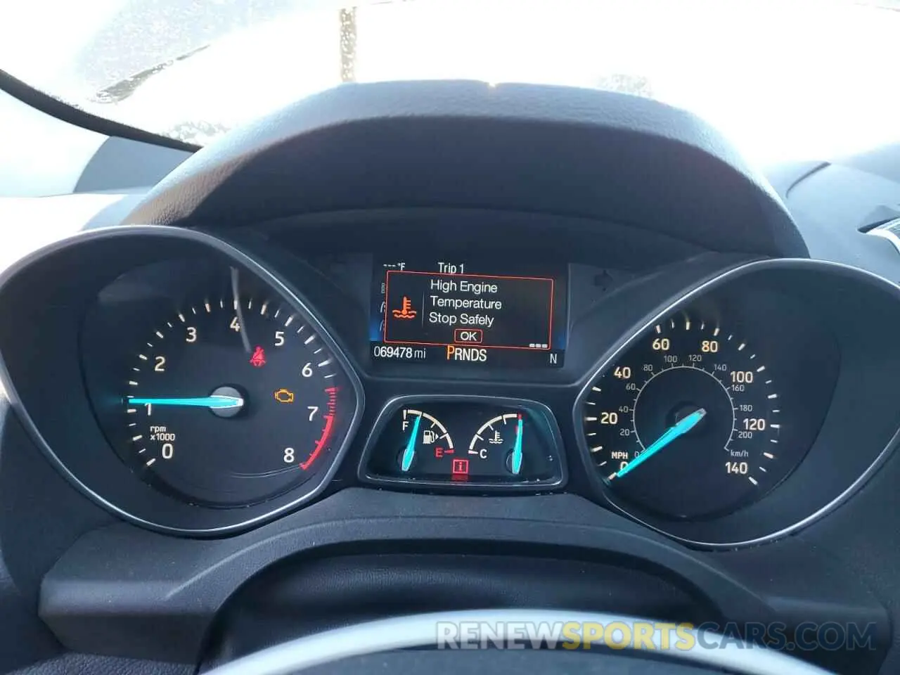 9 Photograph of a damaged car 1FMCU9GD7KUA70388 FORD ESCAPE 2019