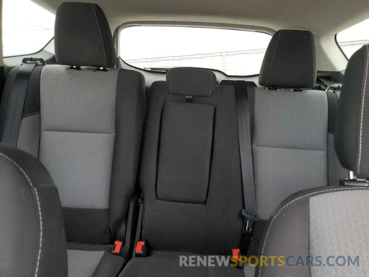 10 Photograph of a damaged car 1FMCU9GD7KUA74005 FORD ESCAPE 2019