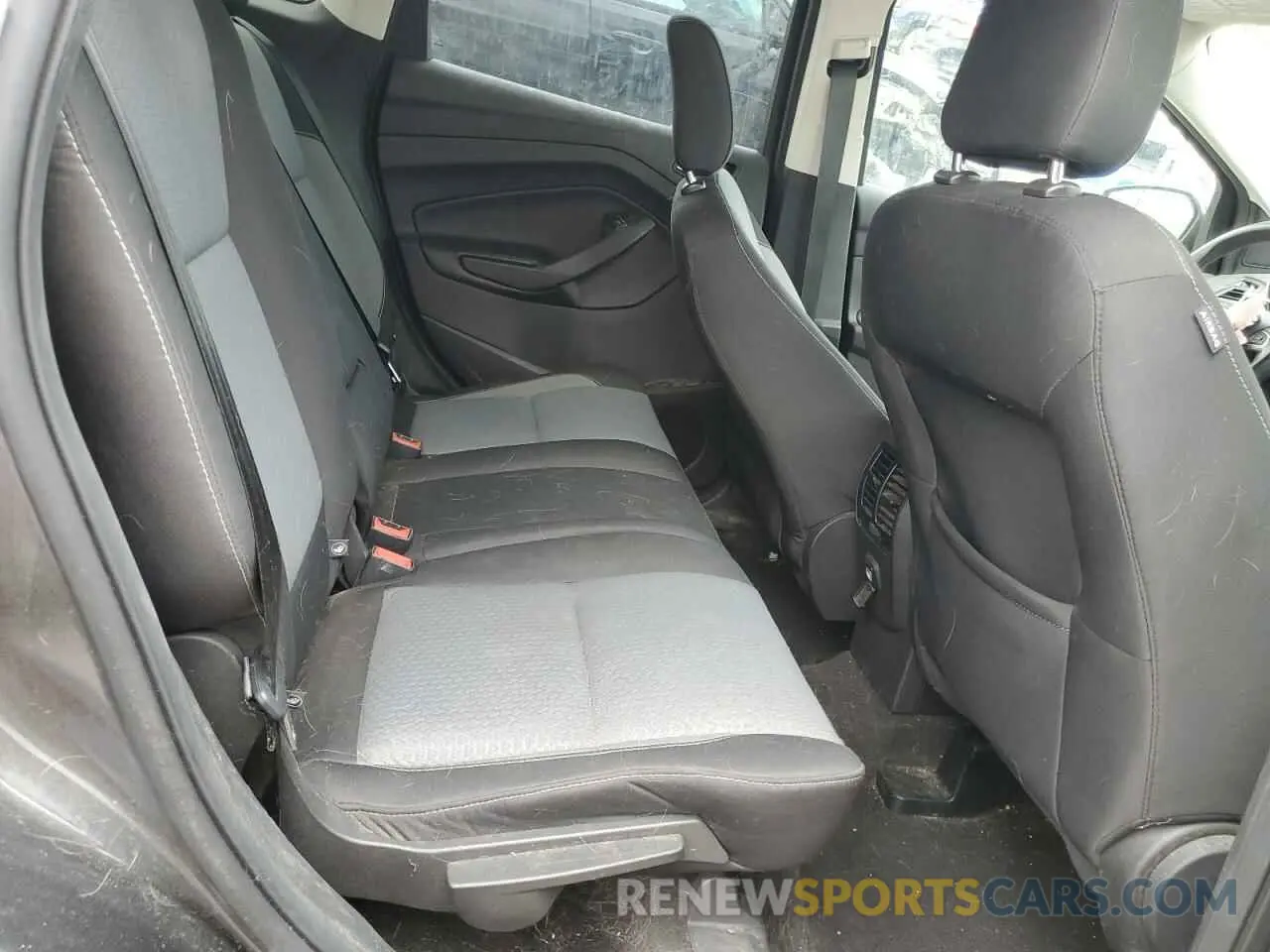 11 Photograph of a damaged car 1FMCU9GD7KUA74005 FORD ESCAPE 2019
