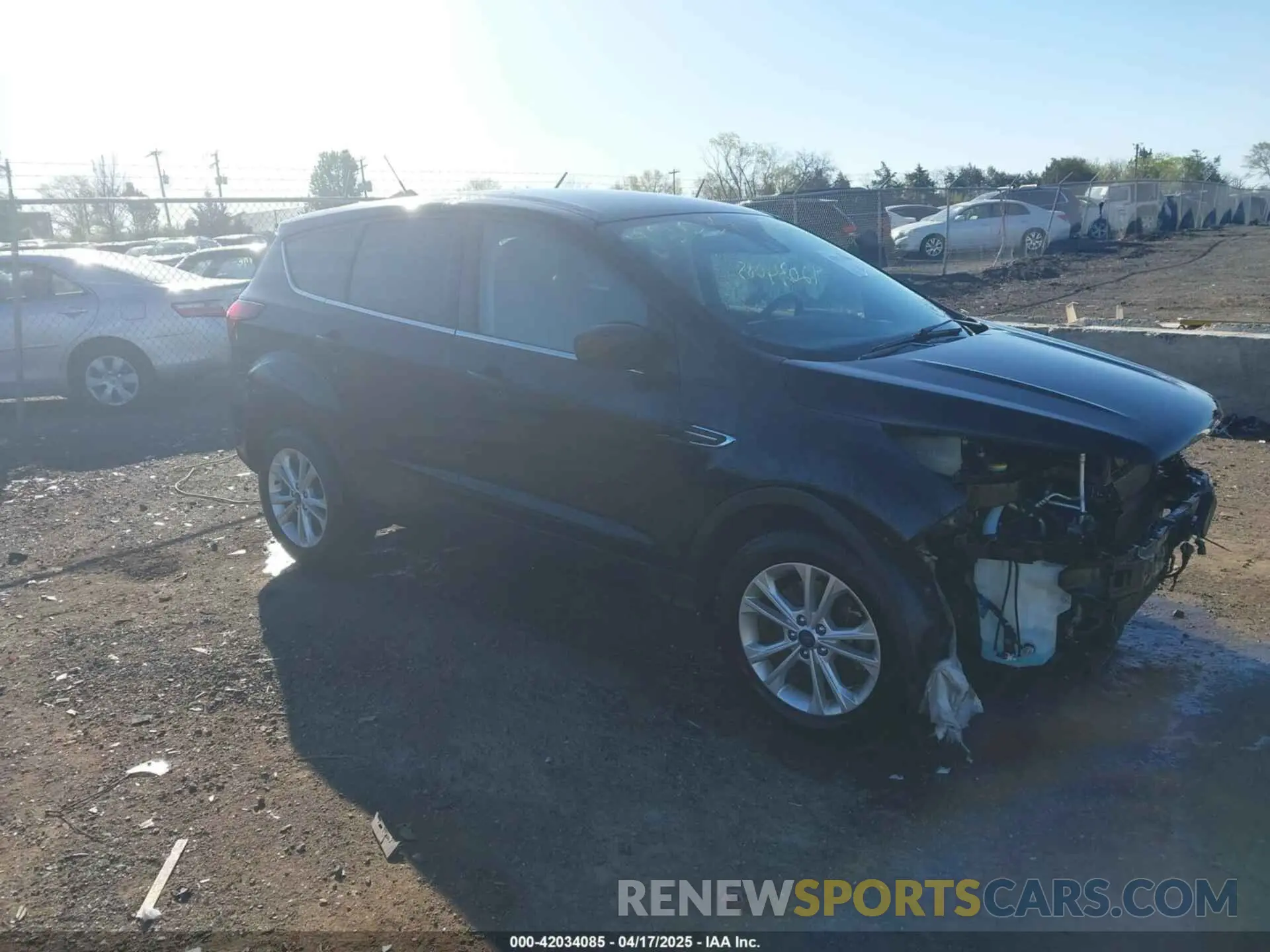1 Photograph of a damaged car 1FMCU9GD7KUA91516 FORD ESCAPE 2019