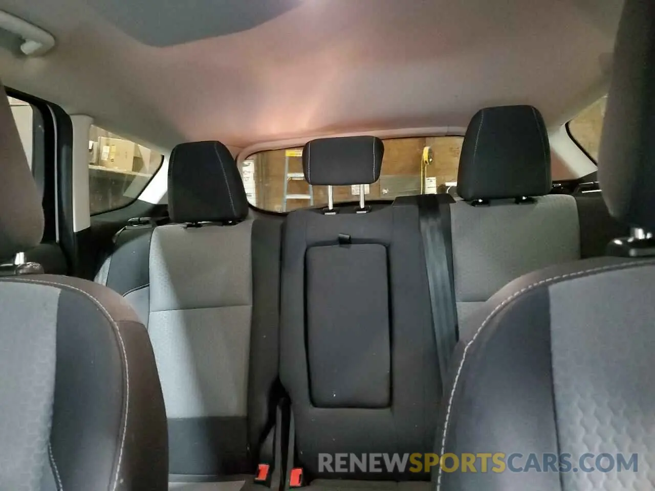 10 Photograph of a damaged car 1FMCU9GD7KUB19086 FORD ESCAPE 2019