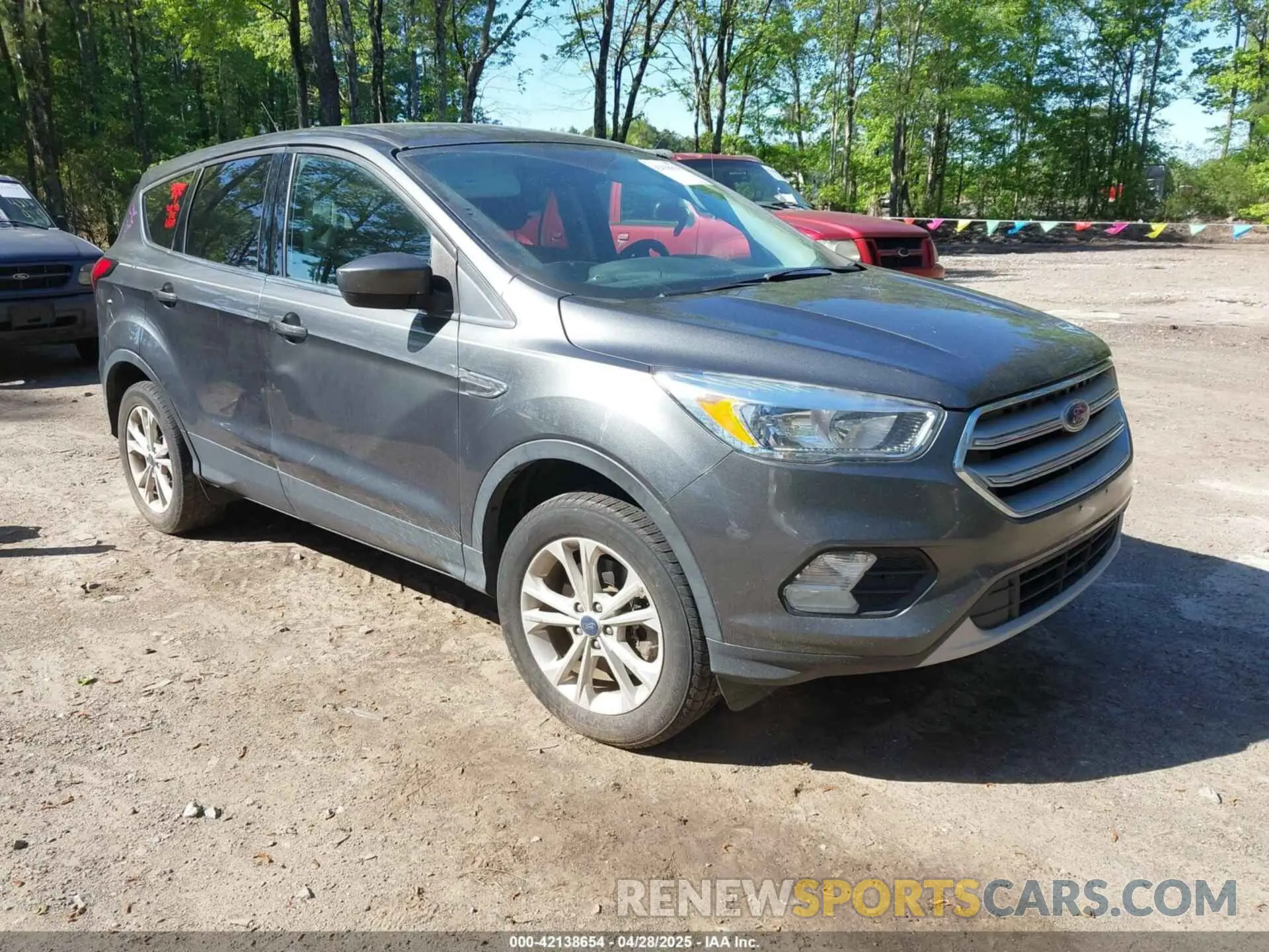 1 Photograph of a damaged car 1FMCU9GD7KUB23316 FORD ESCAPE 2019