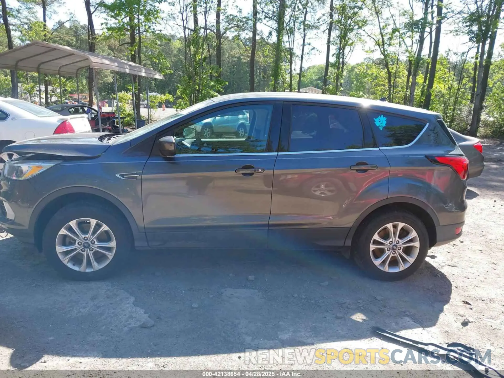 14 Photograph of a damaged car 1FMCU9GD7KUB23316 FORD ESCAPE 2019