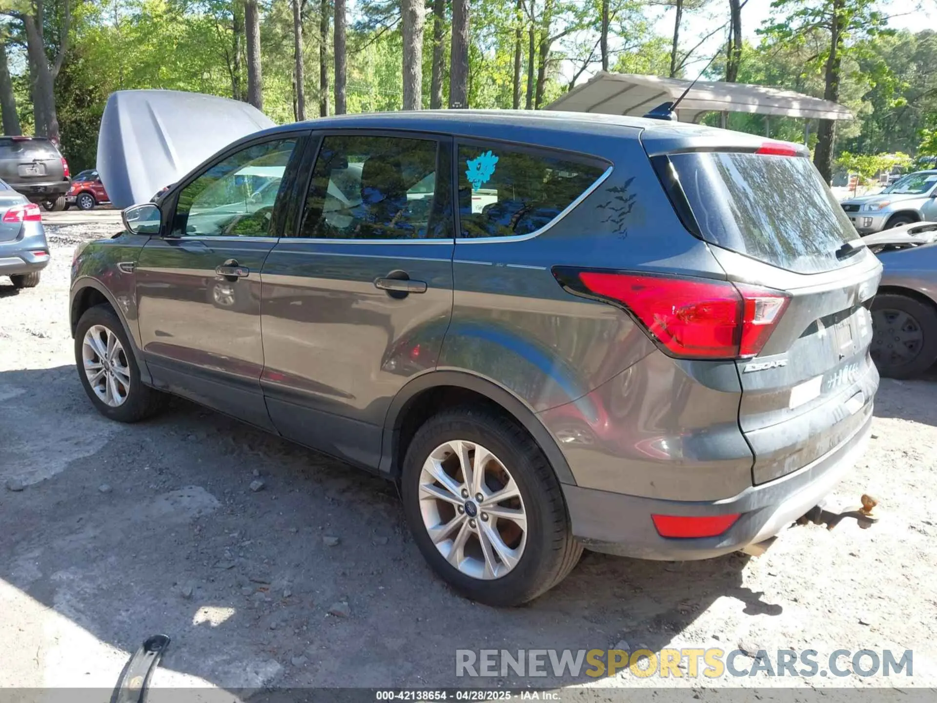 3 Photograph of a damaged car 1FMCU9GD7KUB23316 FORD ESCAPE 2019
