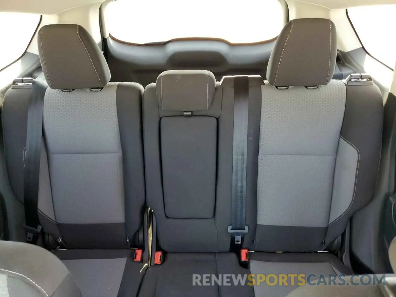 10 Photograph of a damaged car 1FMCU9GD7KUB24188 FORD ESCAPE 2019