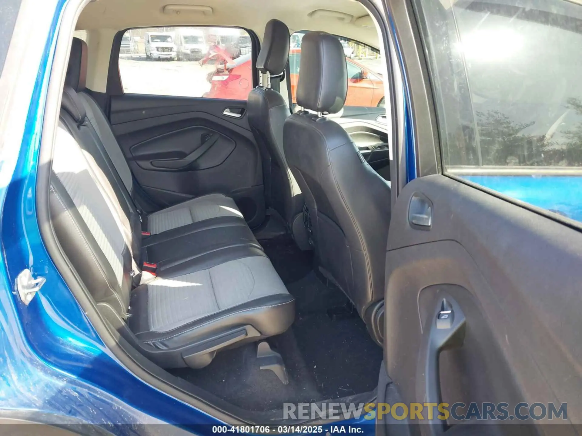 8 Photograph of a damaged car 1FMCU9GD7KUB44070 FORD ESCAPE 2019