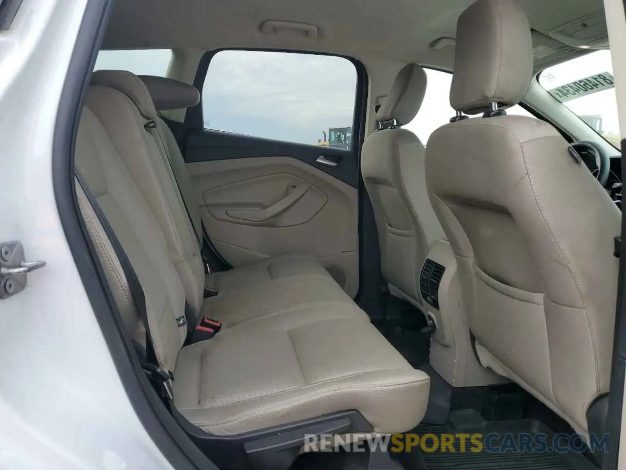 11 Photograph of a damaged car 1FMCU9GD7KUB48796 FORD ESCAPE 2019