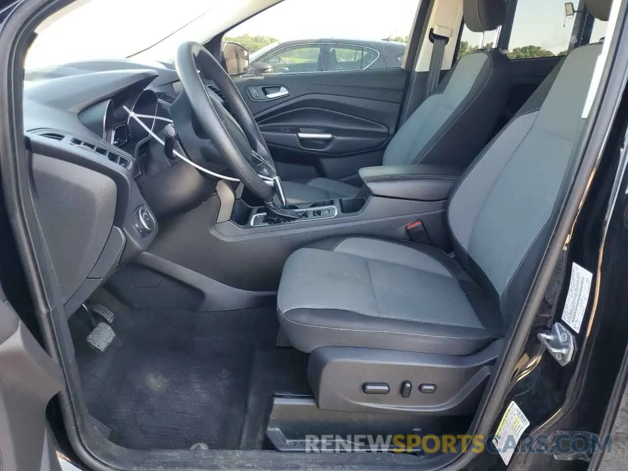 7 Photograph of a damaged car 1FMCU9GD7KUB65176 FORD ESCAPE 2019