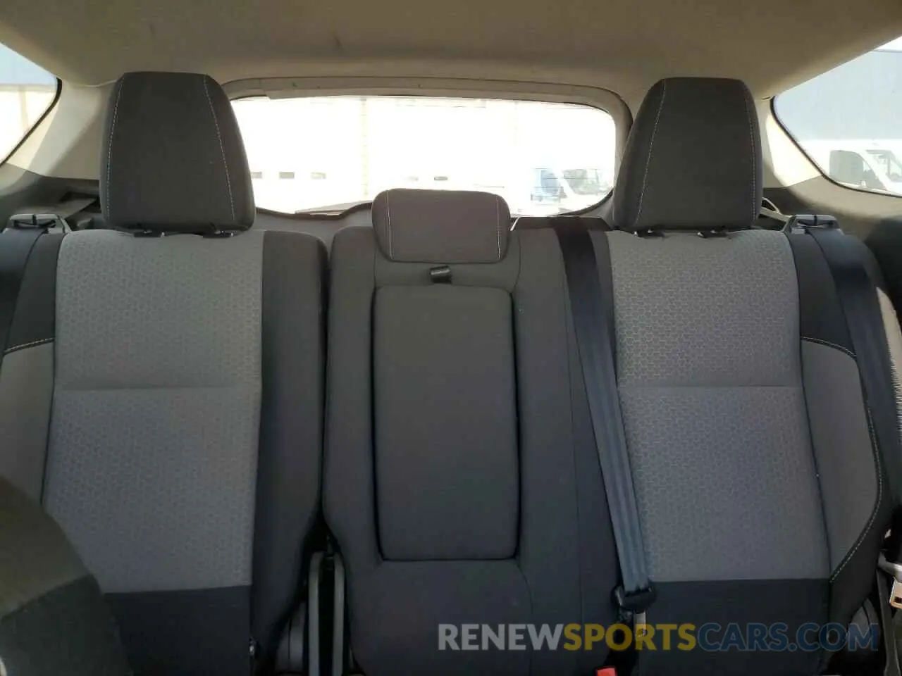 10 Photograph of a damaged car 1FMCU9GD7KUC00377 FORD ESCAPE 2019