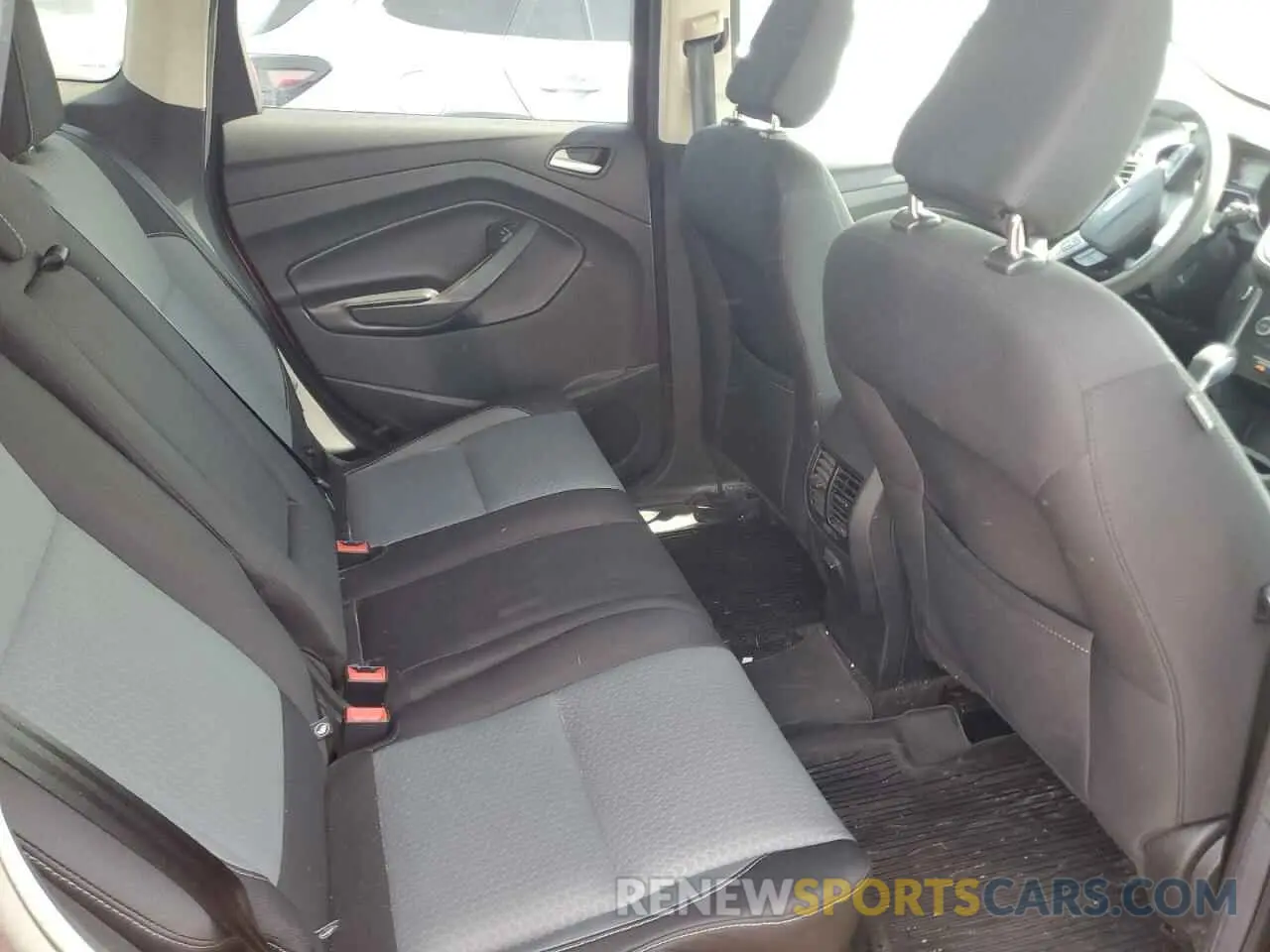 11 Photograph of a damaged car 1FMCU9GD7KUC00377 FORD ESCAPE 2019