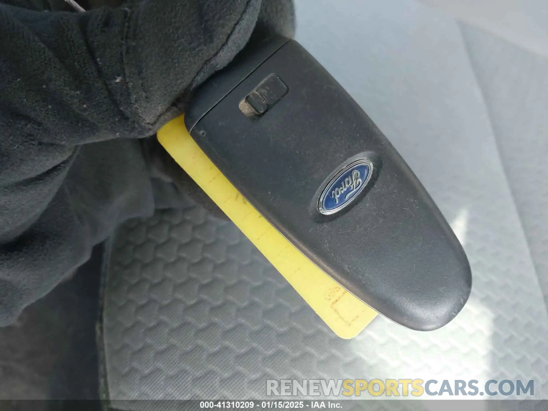 11 Photograph of a damaged car 1FMCU9GD7KUC06759 FORD ESCAPE 2019