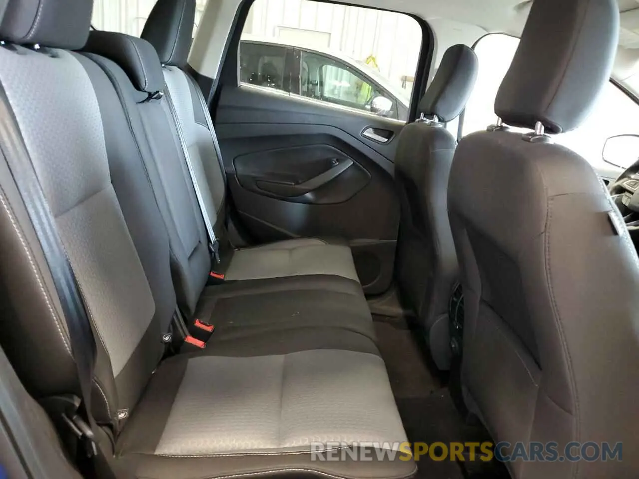 11 Photograph of a damaged car 1FMCU9GD7KUC21939 FORD ESCAPE 2019