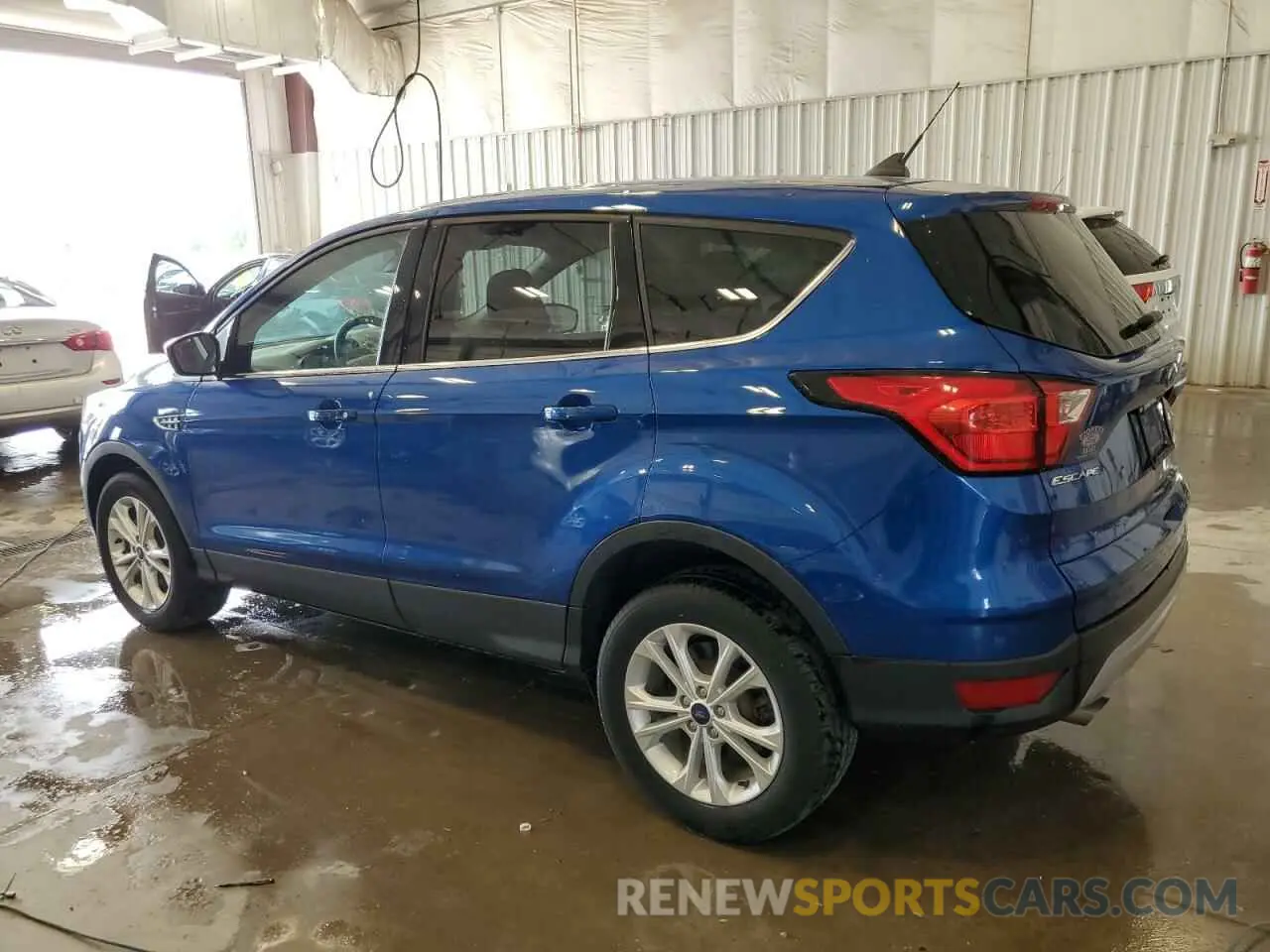 2 Photograph of a damaged car 1FMCU9GD7KUC21939 FORD ESCAPE 2019