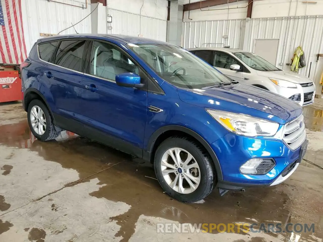4 Photograph of a damaged car 1FMCU9GD7KUC21939 FORD ESCAPE 2019