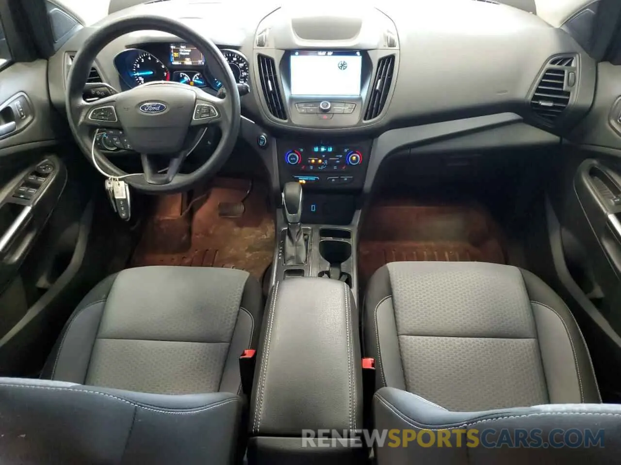 8 Photograph of a damaged car 1FMCU9GD7KUC21939 FORD ESCAPE 2019