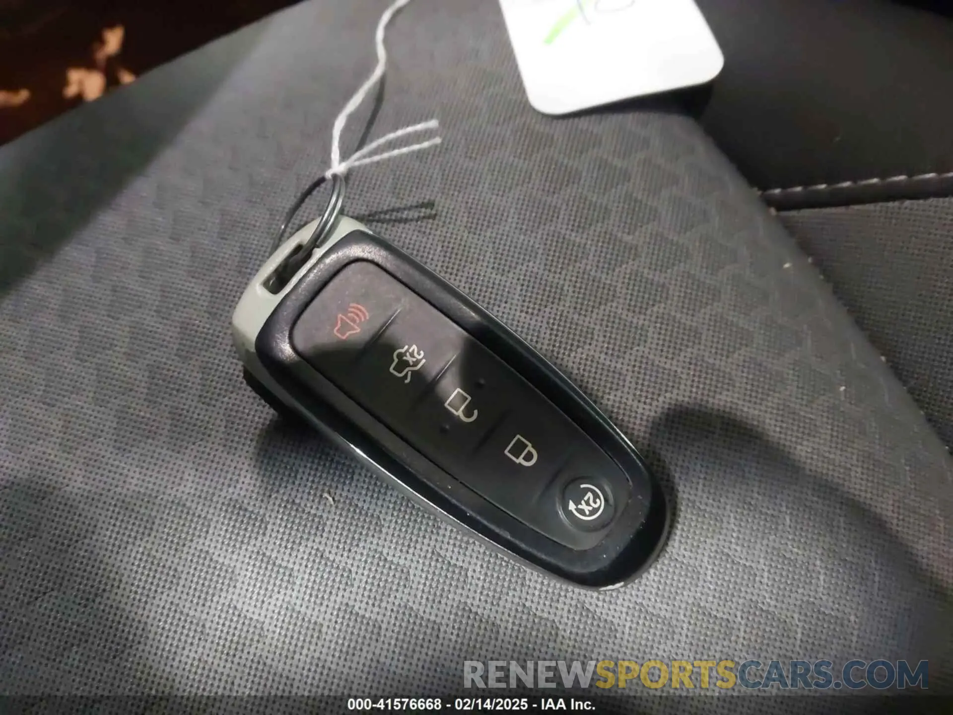 11 Photograph of a damaged car 1FMCU9GD7KUC34075 FORD ESCAPE 2019