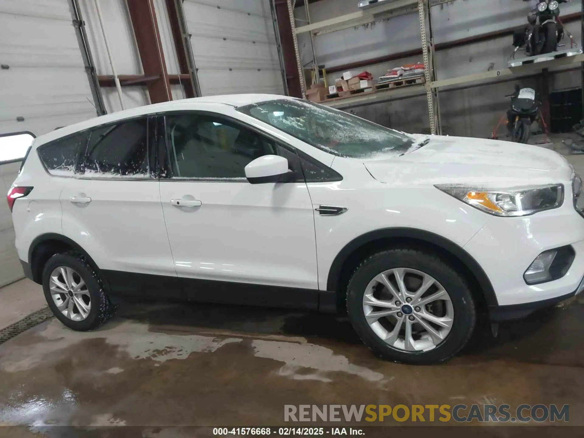 13 Photograph of a damaged car 1FMCU9GD7KUC34075 FORD ESCAPE 2019