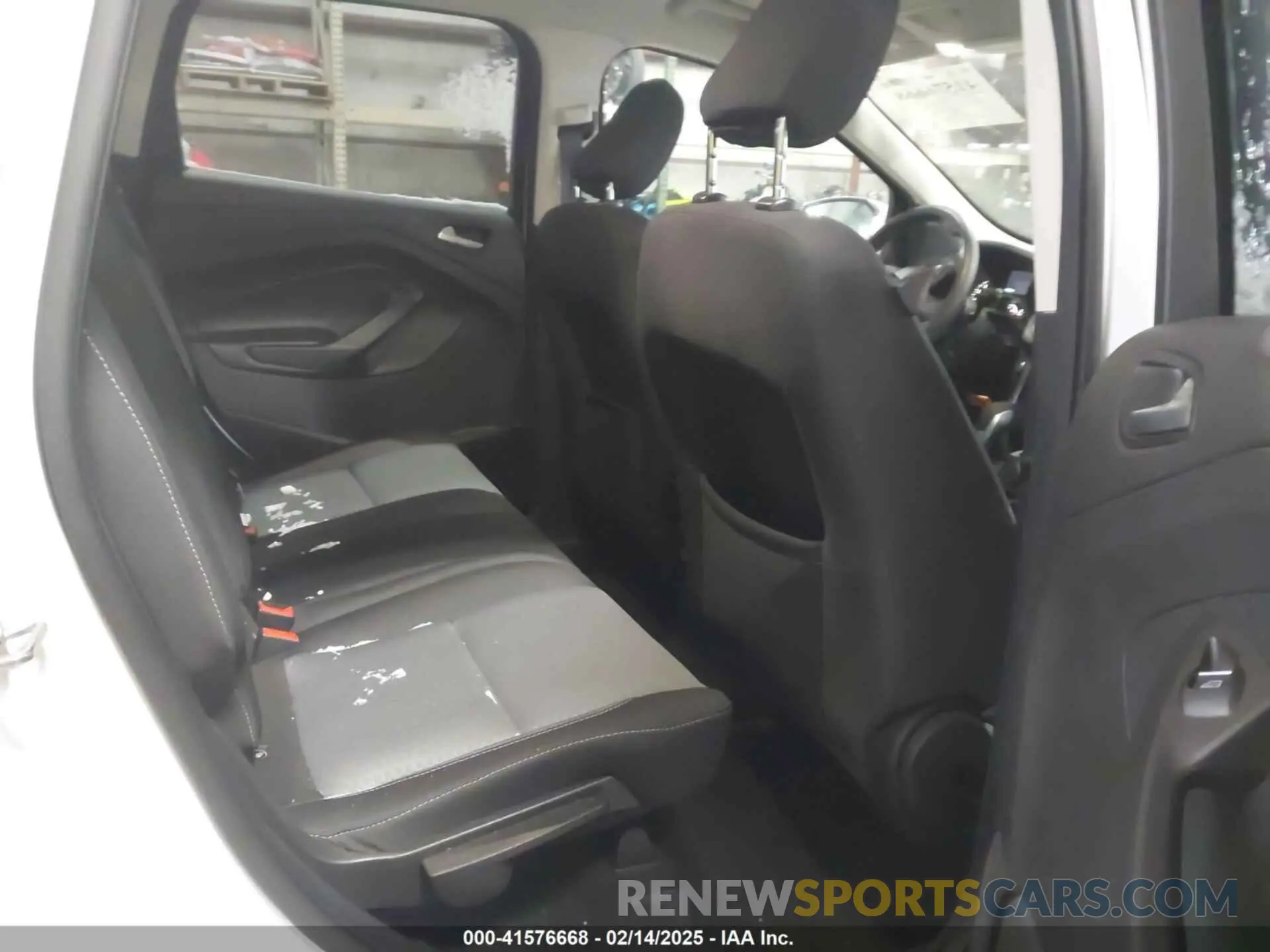 8 Photograph of a damaged car 1FMCU9GD7KUC34075 FORD ESCAPE 2019
