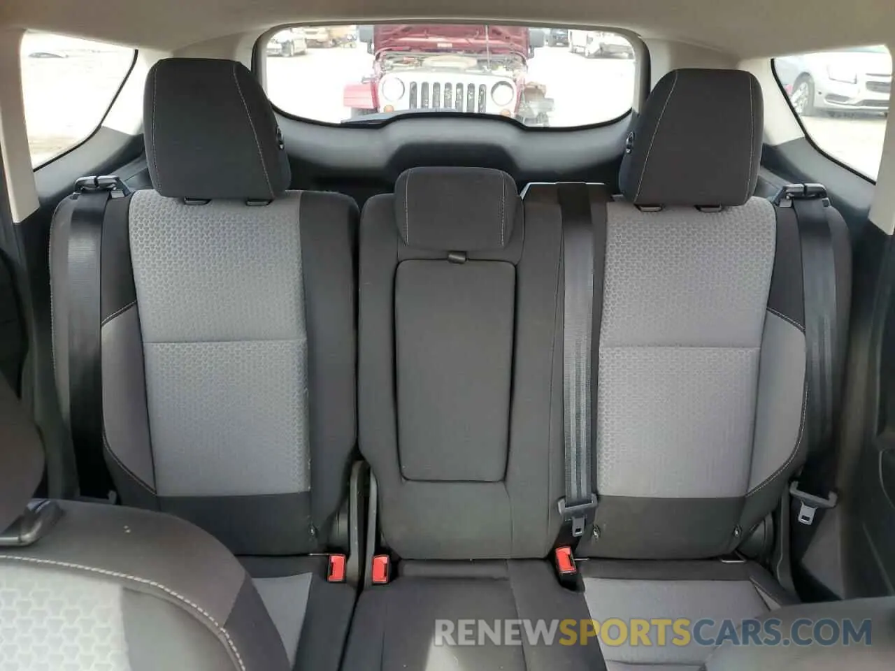 10 Photograph of a damaged car 1FMCU9GD7KUC38014 FORD ESCAPE 2019