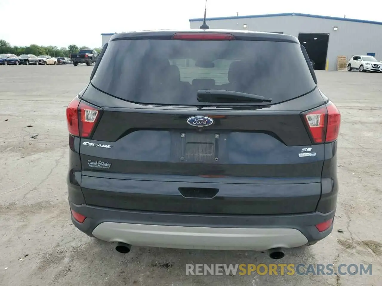 6 Photograph of a damaged car 1FMCU9GD7KUC38014 FORD ESCAPE 2019