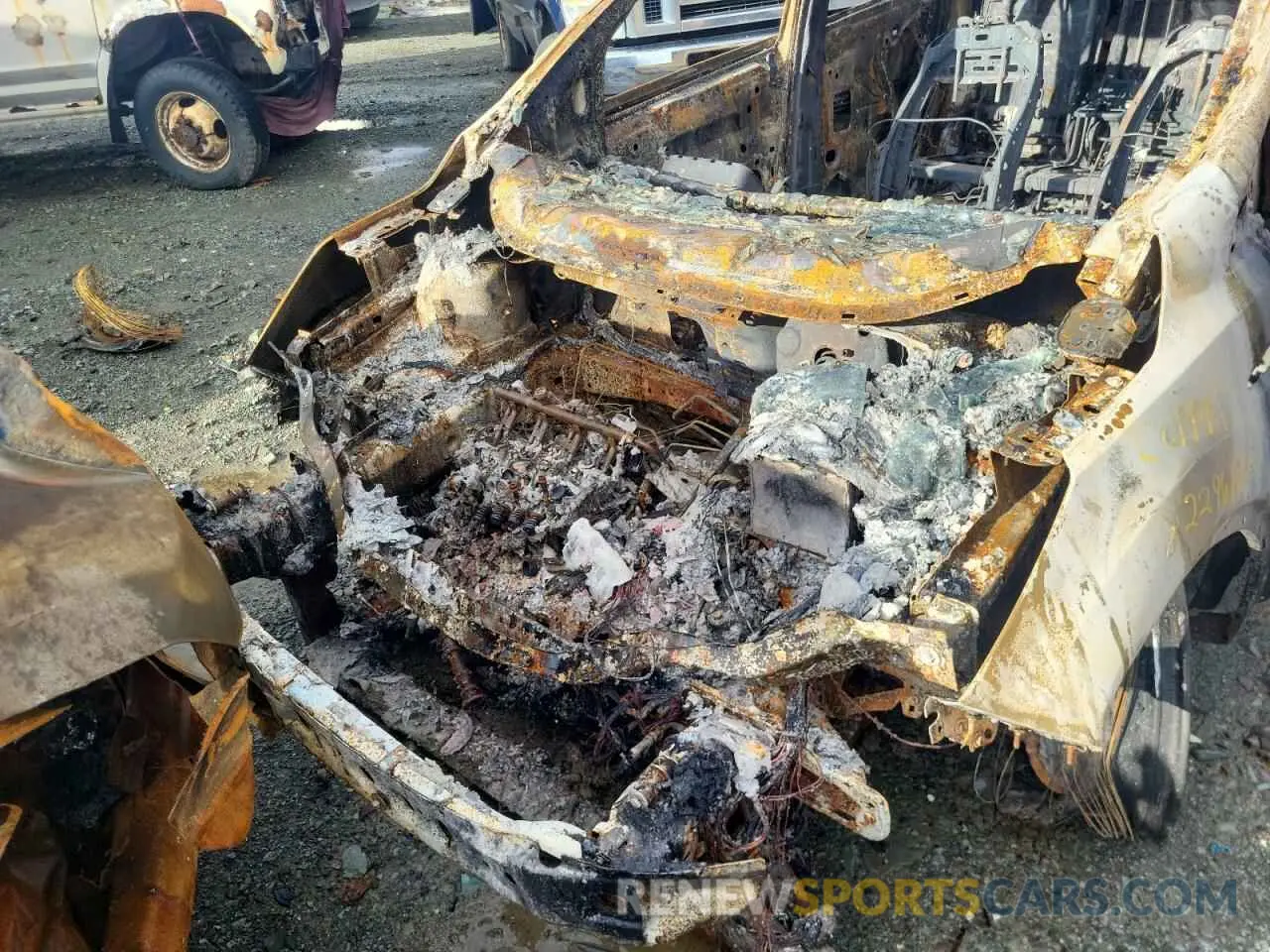 5 Photograph of a damaged car 1FMCU9GD7KUC40281 FORD ESCAPE 2019