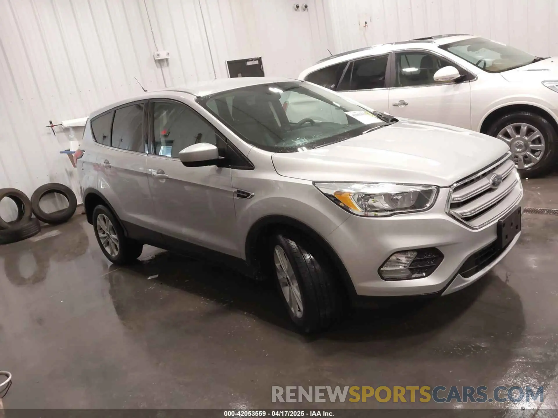 1 Photograph of a damaged car 1FMCU9GD8KUA05257 FORD ESCAPE 2019