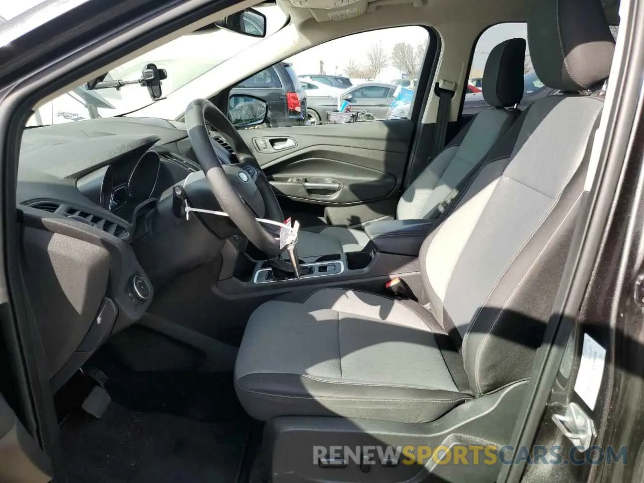 7 Photograph of a damaged car 1FMCU9GD8KUA30952 FORD ESCAPE 2019