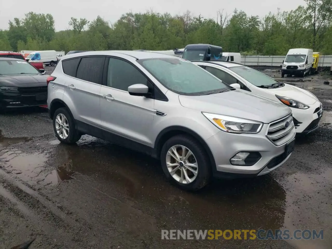 4 Photograph of a damaged car 1FMCU9GD8KUA48514 FORD ESCAPE 2019
