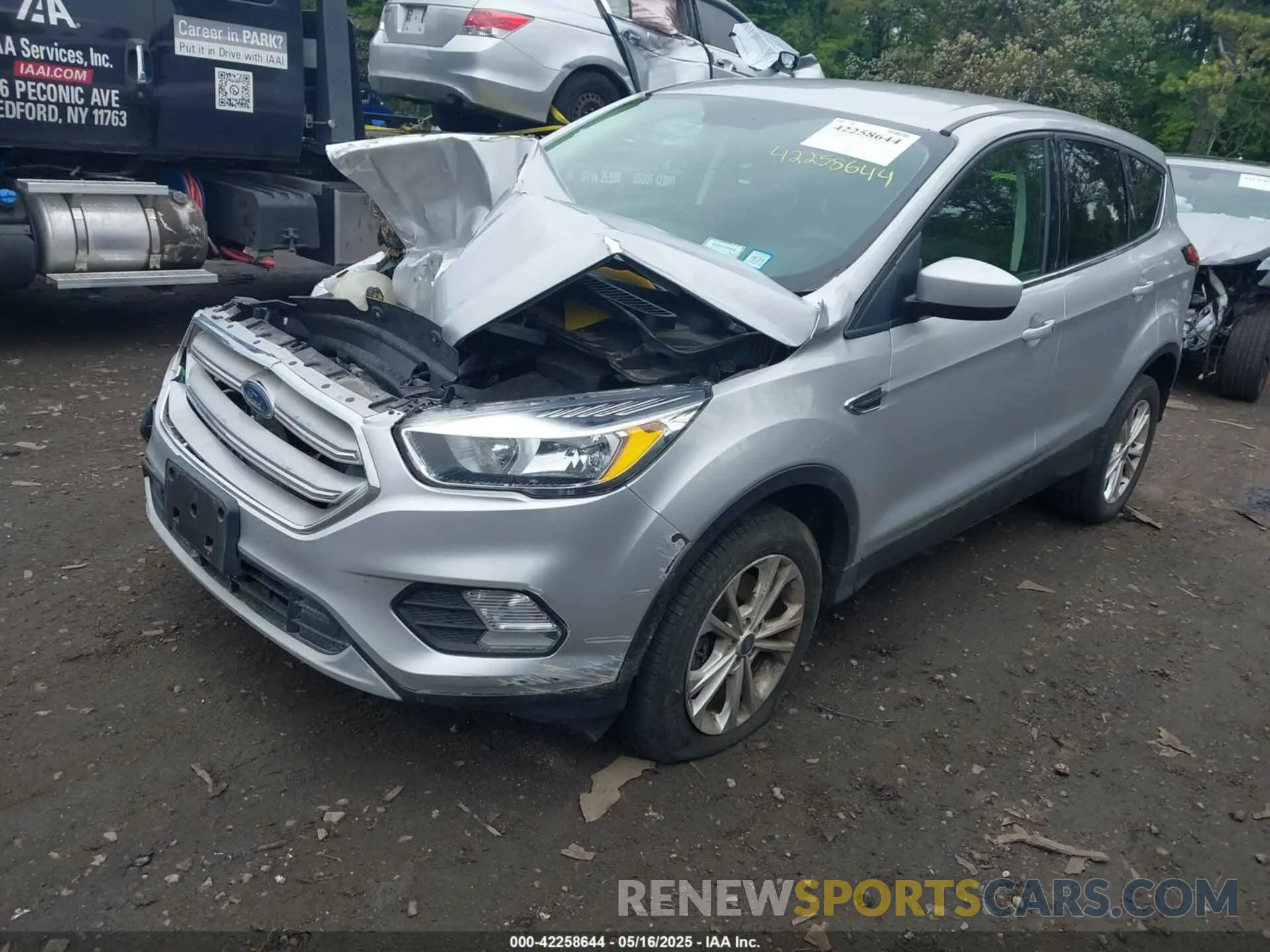 2 Photograph of a damaged car 1FMCU9GD8KUA73154 FORD ESCAPE 2019