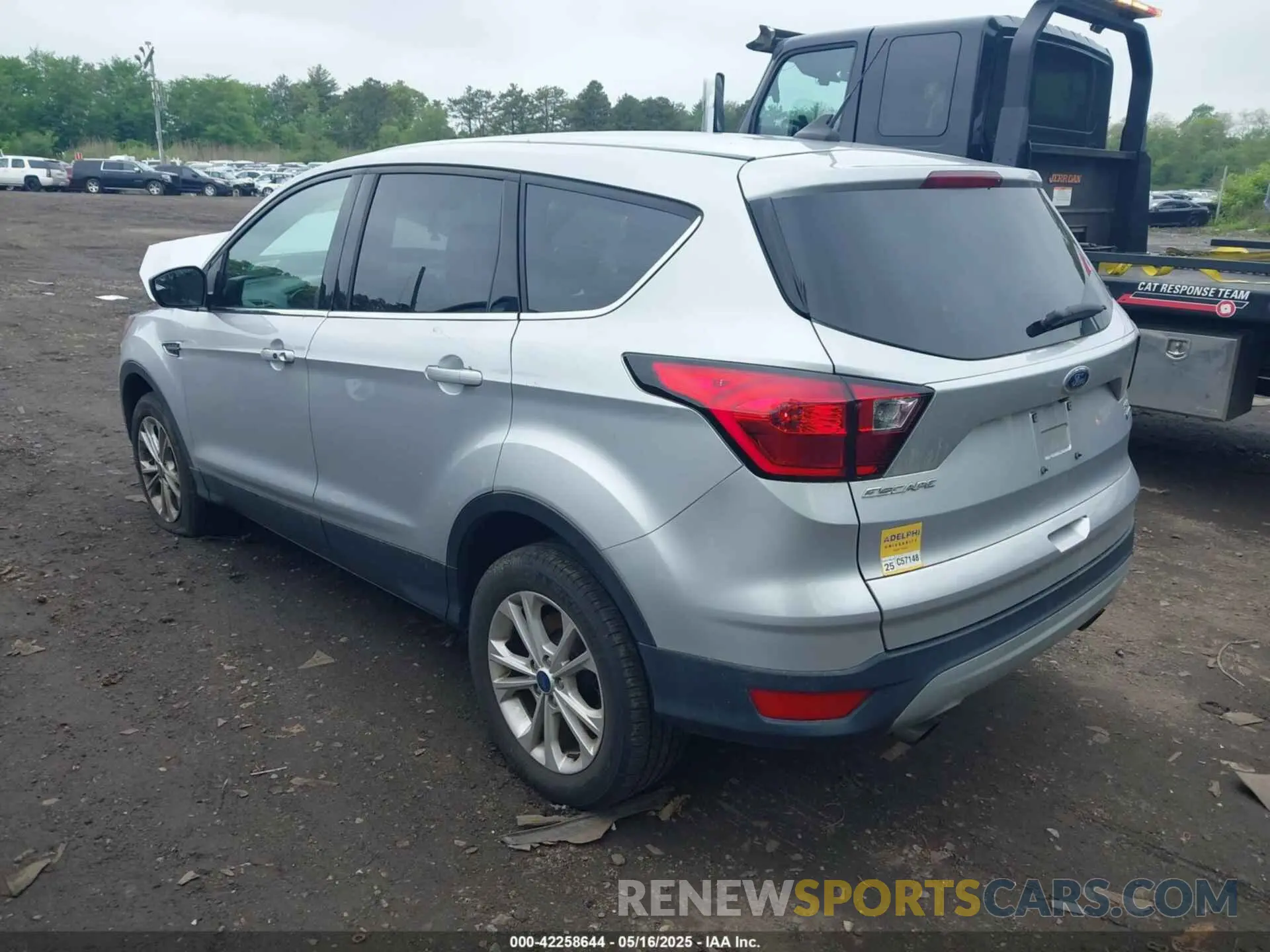 3 Photograph of a damaged car 1FMCU9GD8KUA73154 FORD ESCAPE 2019