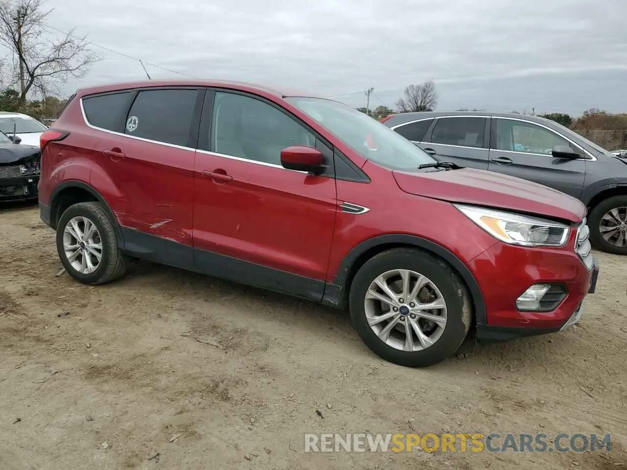 4 Photograph of a damaged car 1FMCU9GD8KUA91072 FORD ESCAPE 2019