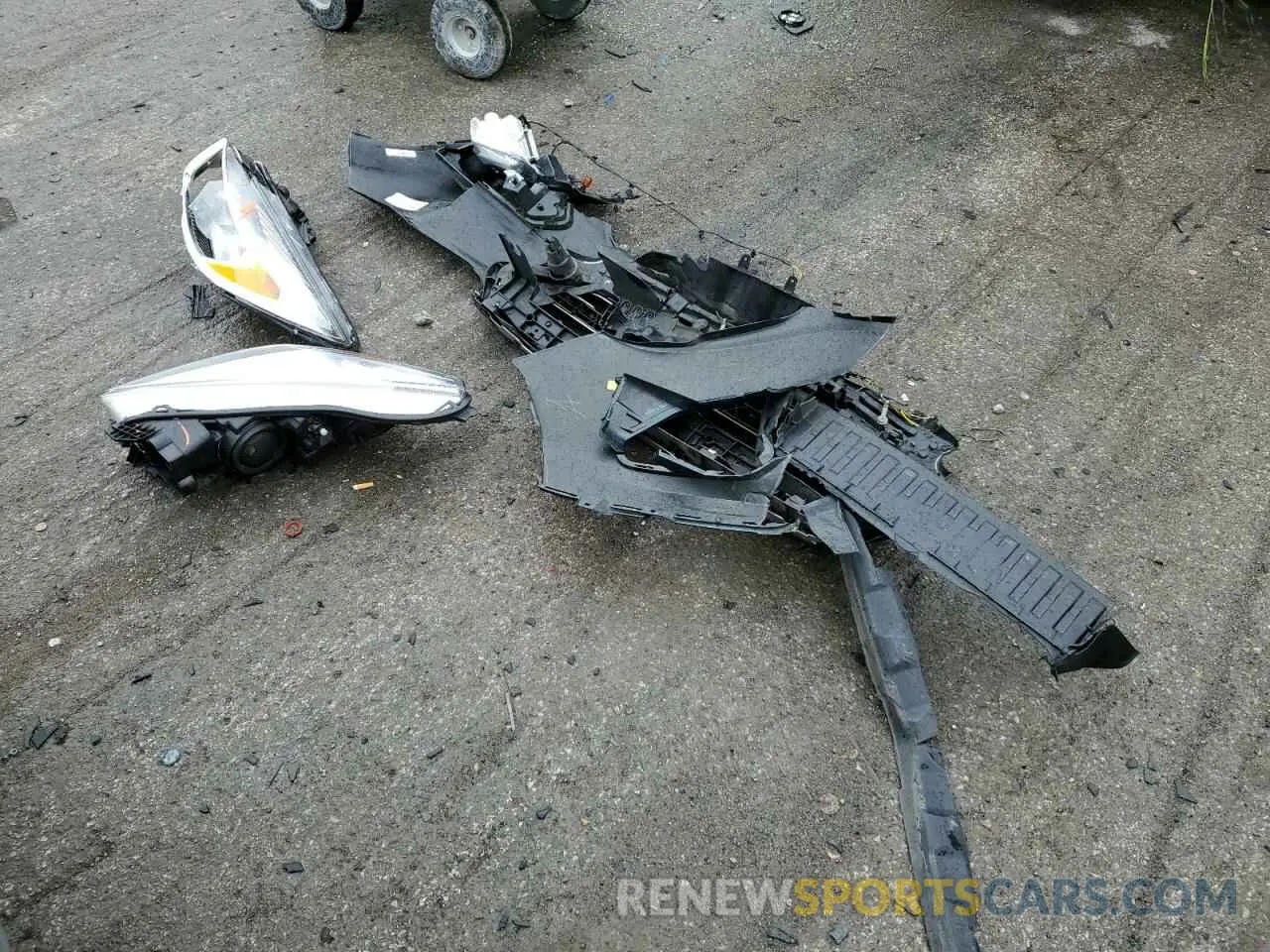 13 Photograph of a damaged car 1FMCU9GD8KUA94845 FORD ESCAPE 2019