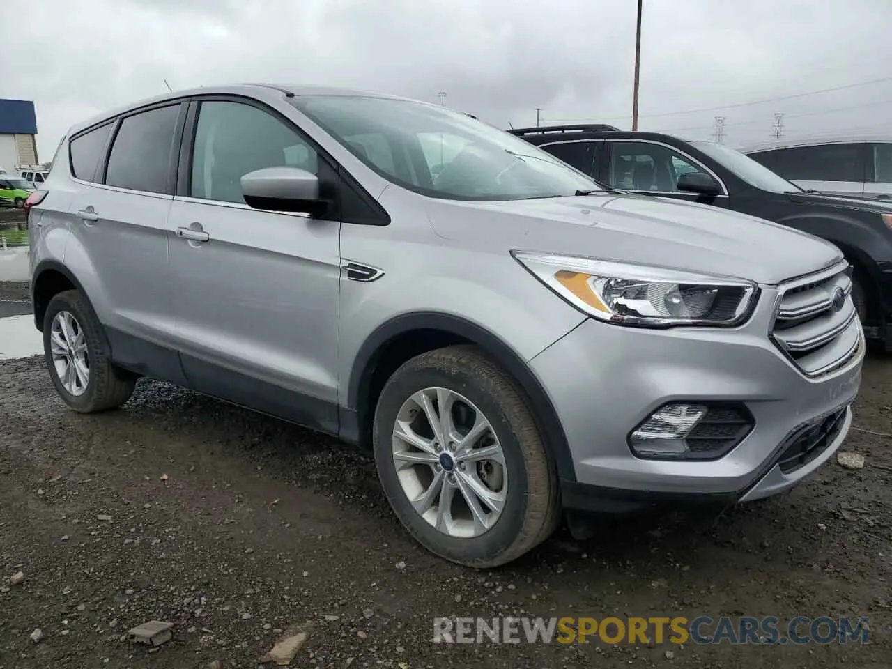 4 Photograph of a damaged car 1FMCU9GD8KUA98474 FORD ESCAPE 2019