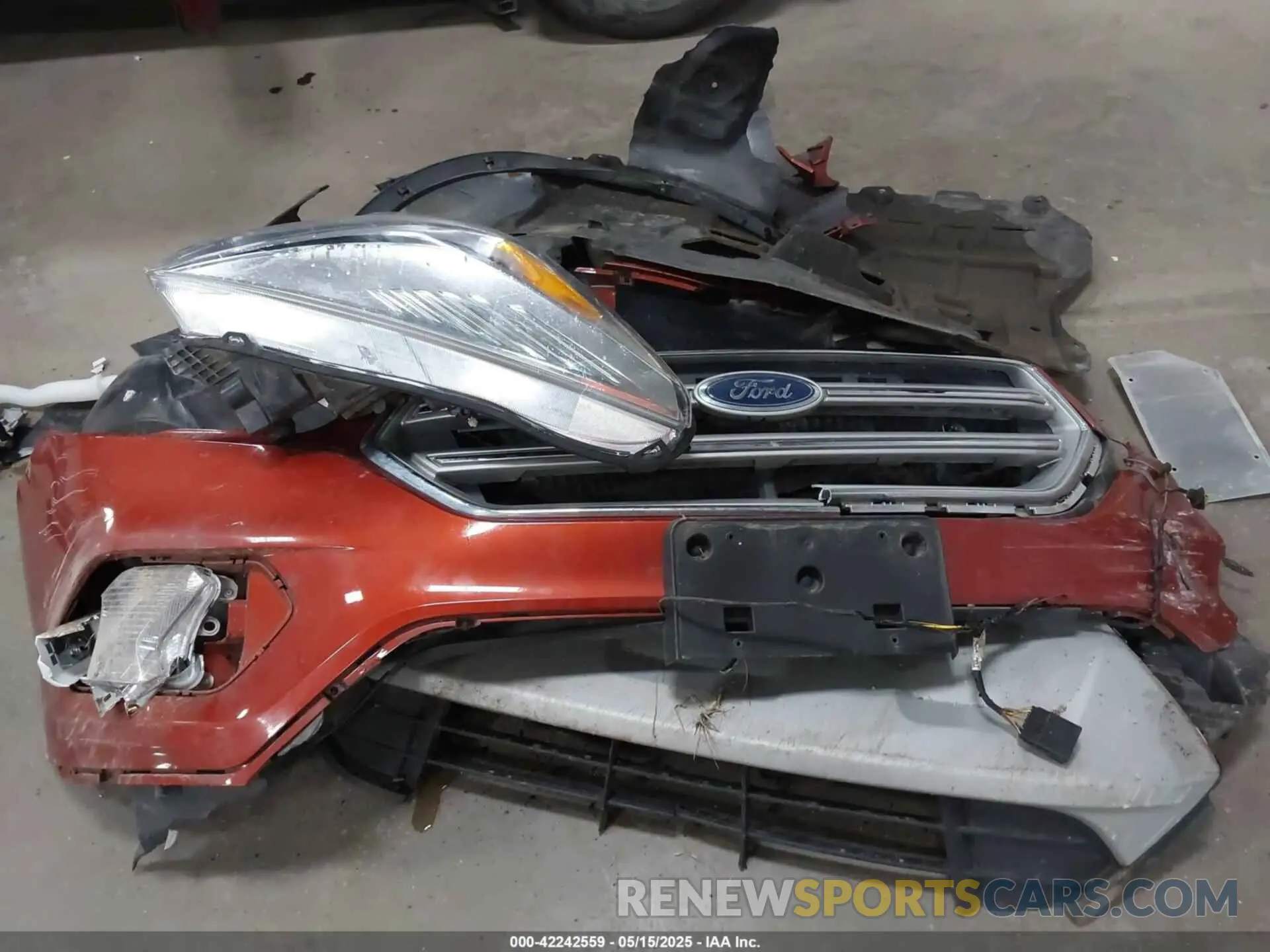 12 Photograph of a damaged car 1FMCU9GD8KUB27830 FORD ESCAPE 2019