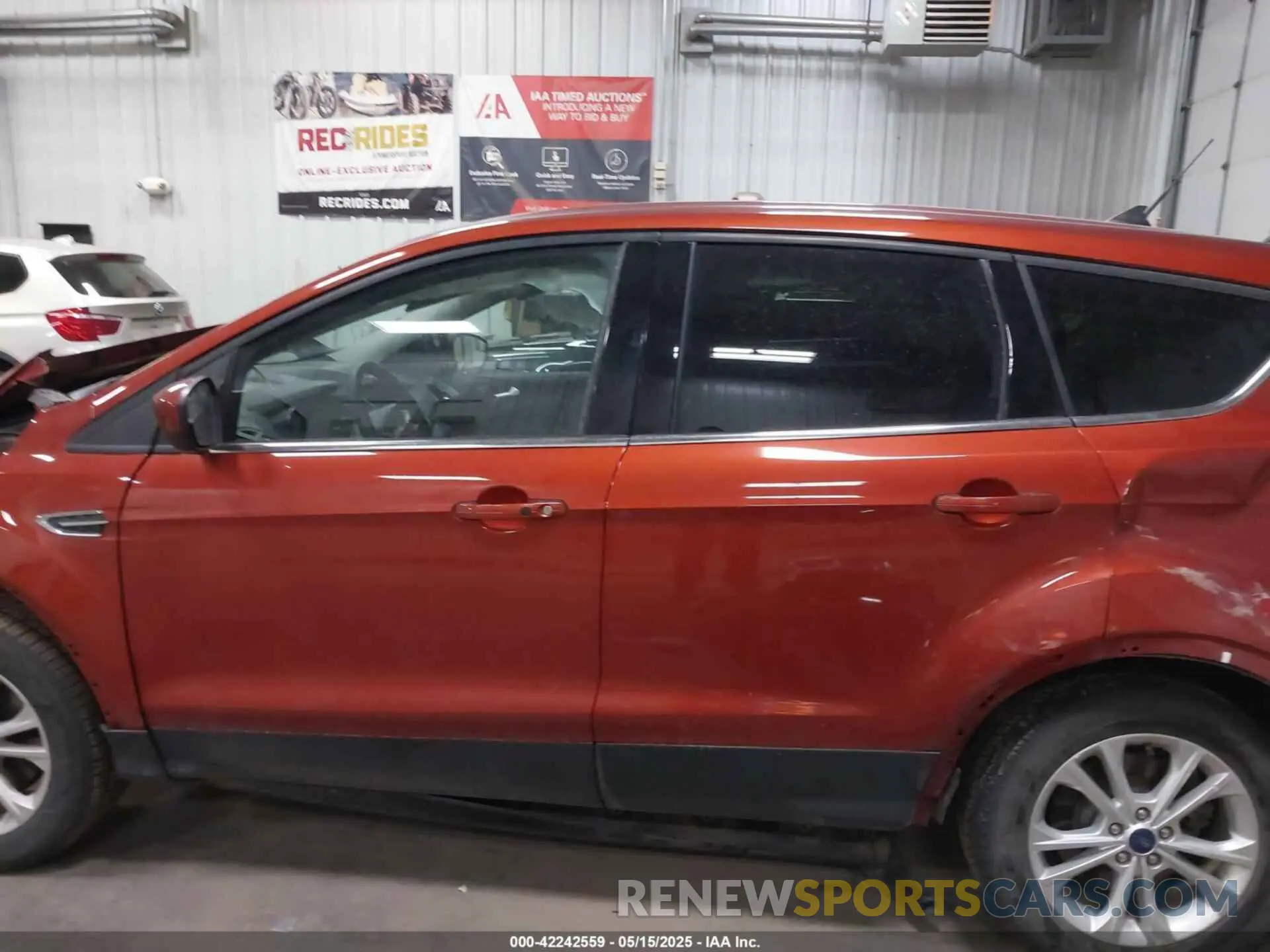 15 Photograph of a damaged car 1FMCU9GD8KUB27830 FORD ESCAPE 2019