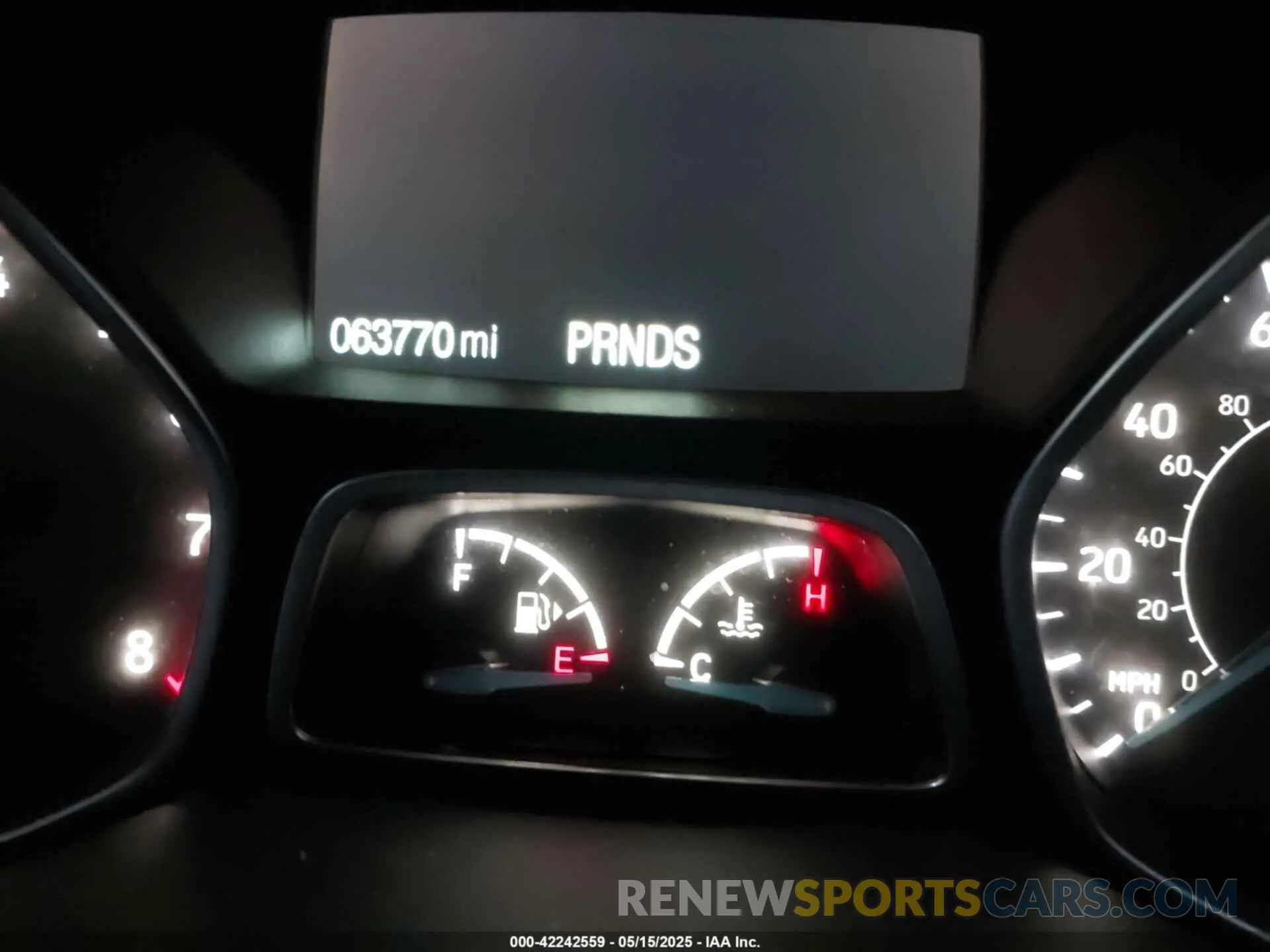 16 Photograph of a damaged car 1FMCU9GD8KUB27830 FORD ESCAPE 2019