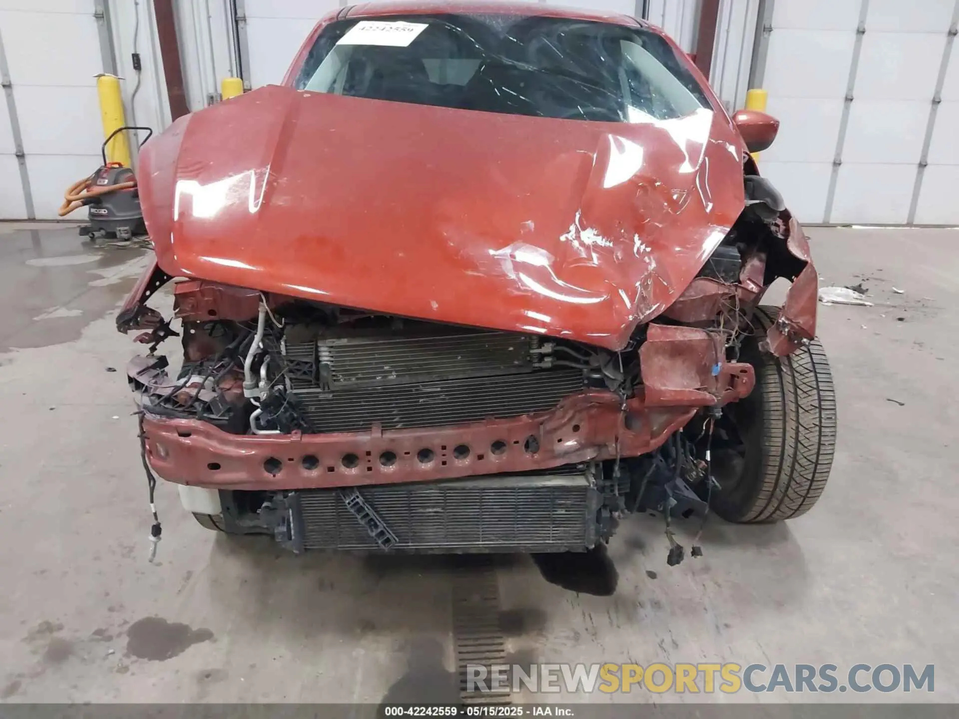 6 Photograph of a damaged car 1FMCU9GD8KUB27830 FORD ESCAPE 2019