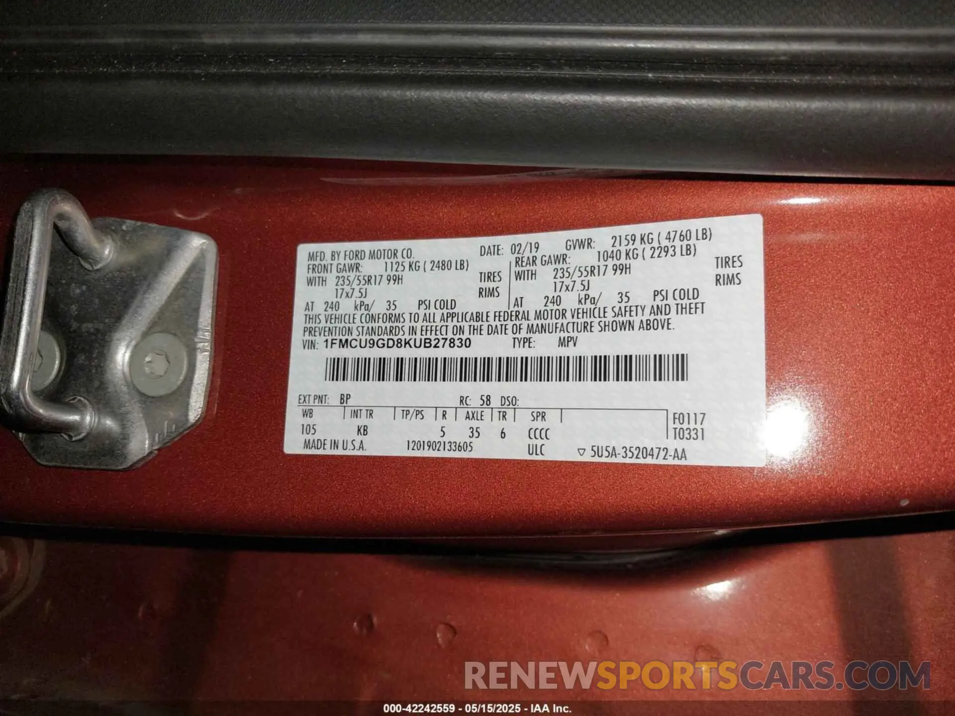 9 Photograph of a damaged car 1FMCU9GD8KUB27830 FORD ESCAPE 2019