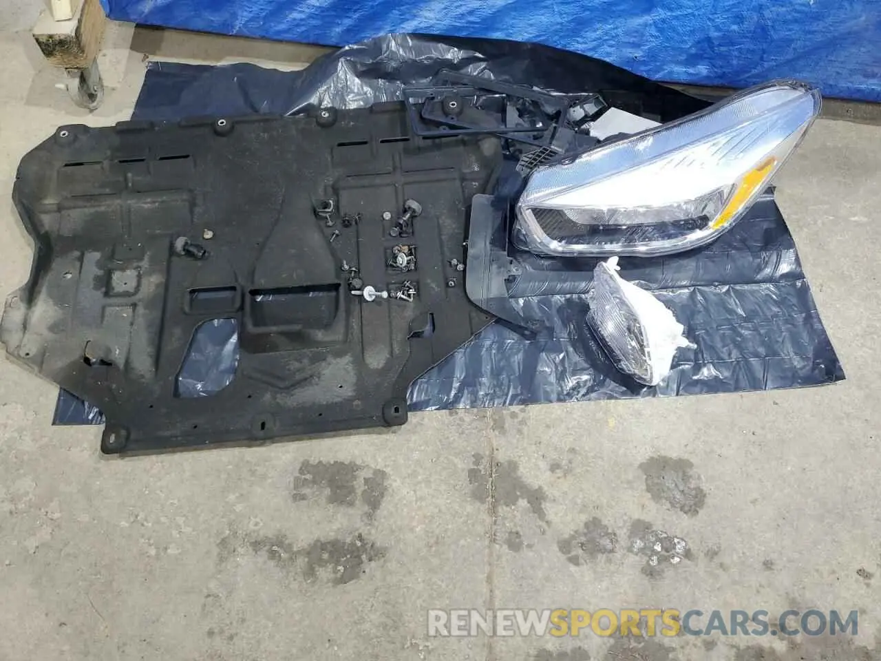 13 Photograph of a damaged car 1FMCU9GD8KUB44577 FORD ESCAPE 2019