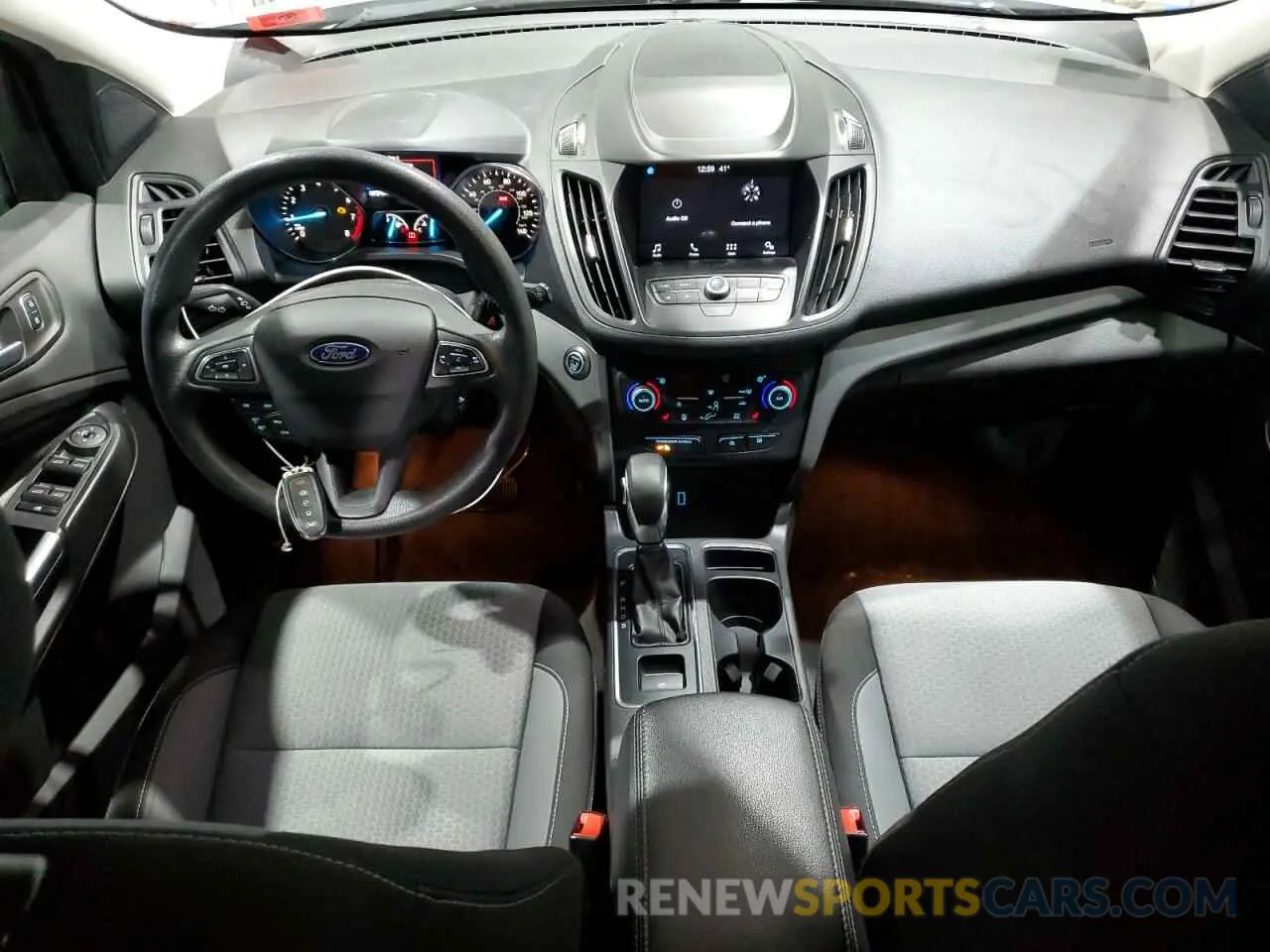 8 Photograph of a damaged car 1FMCU9GD8KUB44577 FORD ESCAPE 2019