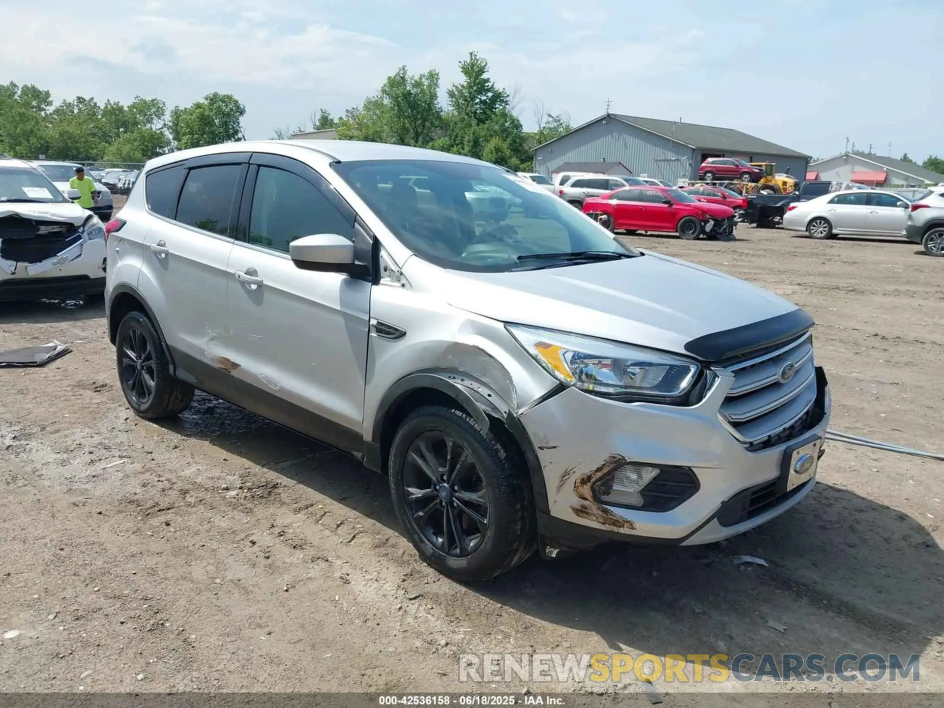 1 Photograph of a damaged car 1FMCU9GD8KUB52436 FORD ESCAPE 2019