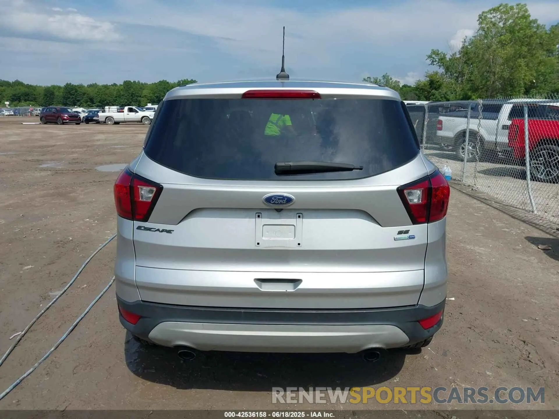 16 Photograph of a damaged car 1FMCU9GD8KUB52436 FORD ESCAPE 2019