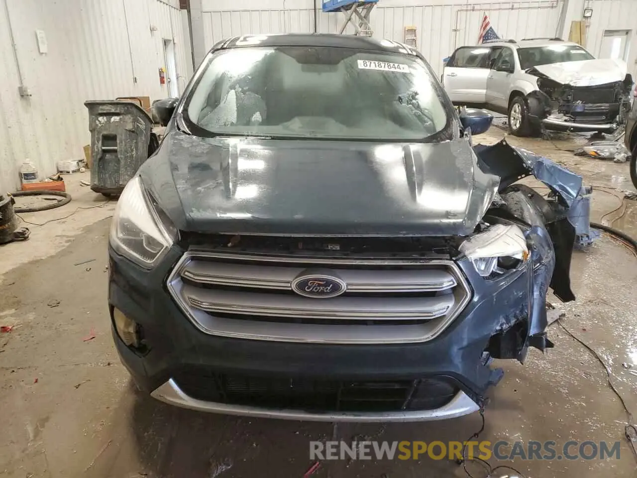 5 Photograph of a damaged car 1FMCU9GD8KUB54347 FORD ESCAPE 2019