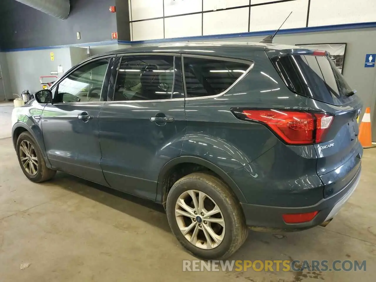 2 Photograph of a damaged car 1FMCU9GD8KUB84044 FORD ESCAPE 2019