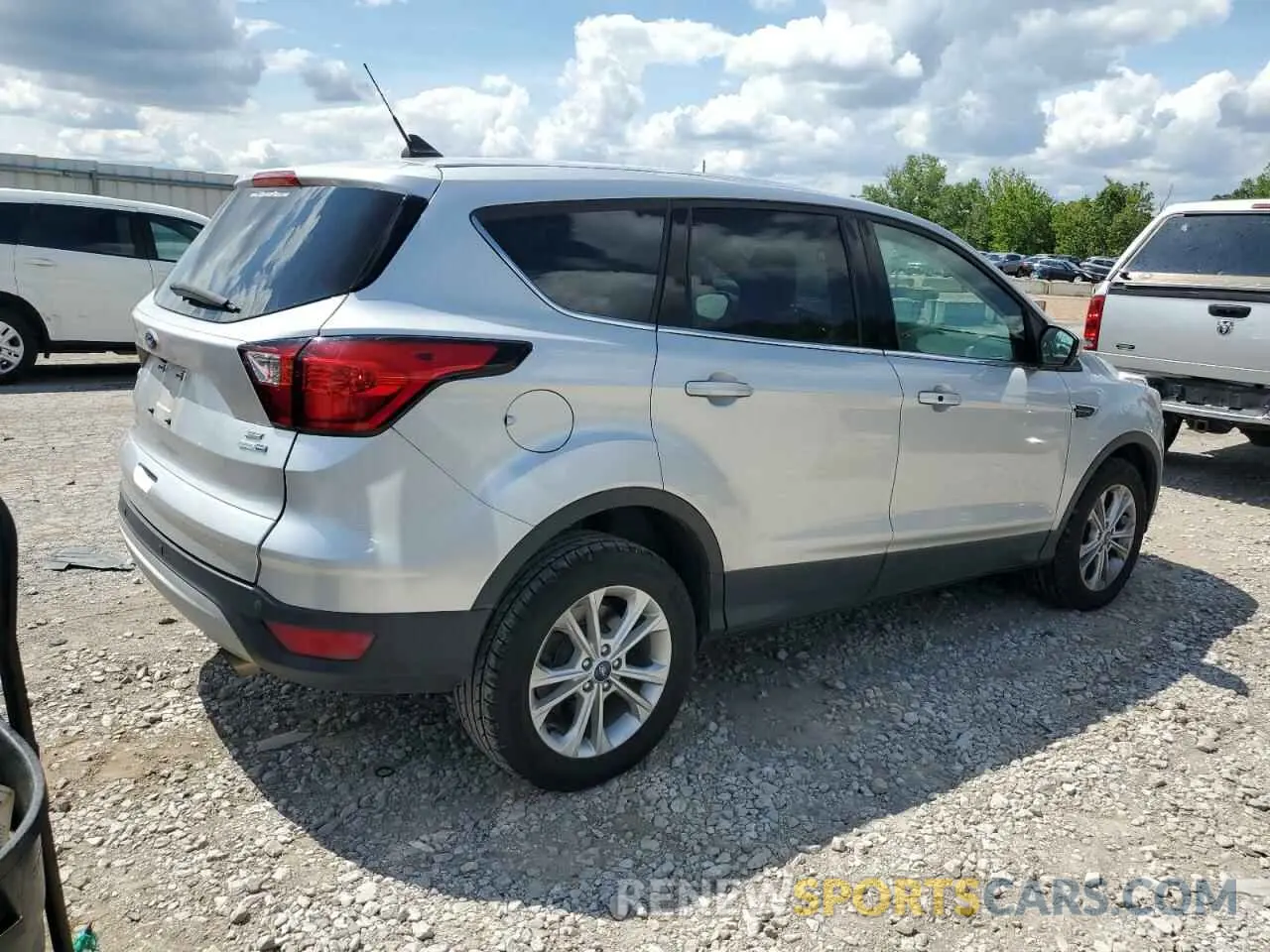 3 Photograph of a damaged car 1FMCU9GD8KUB91172 FORD ESCAPE 2019