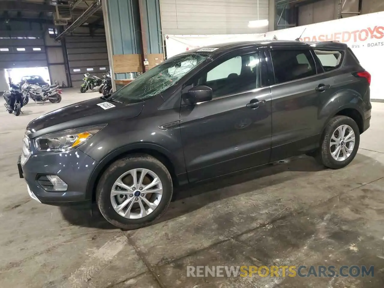 1 Photograph of a damaged car 1FMCU9GD8KUB96923 FORD ESCAPE 2019