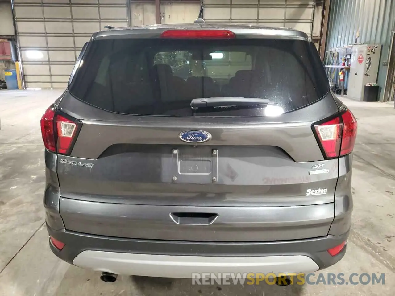6 Photograph of a damaged car 1FMCU9GD8KUB96923 FORD ESCAPE 2019