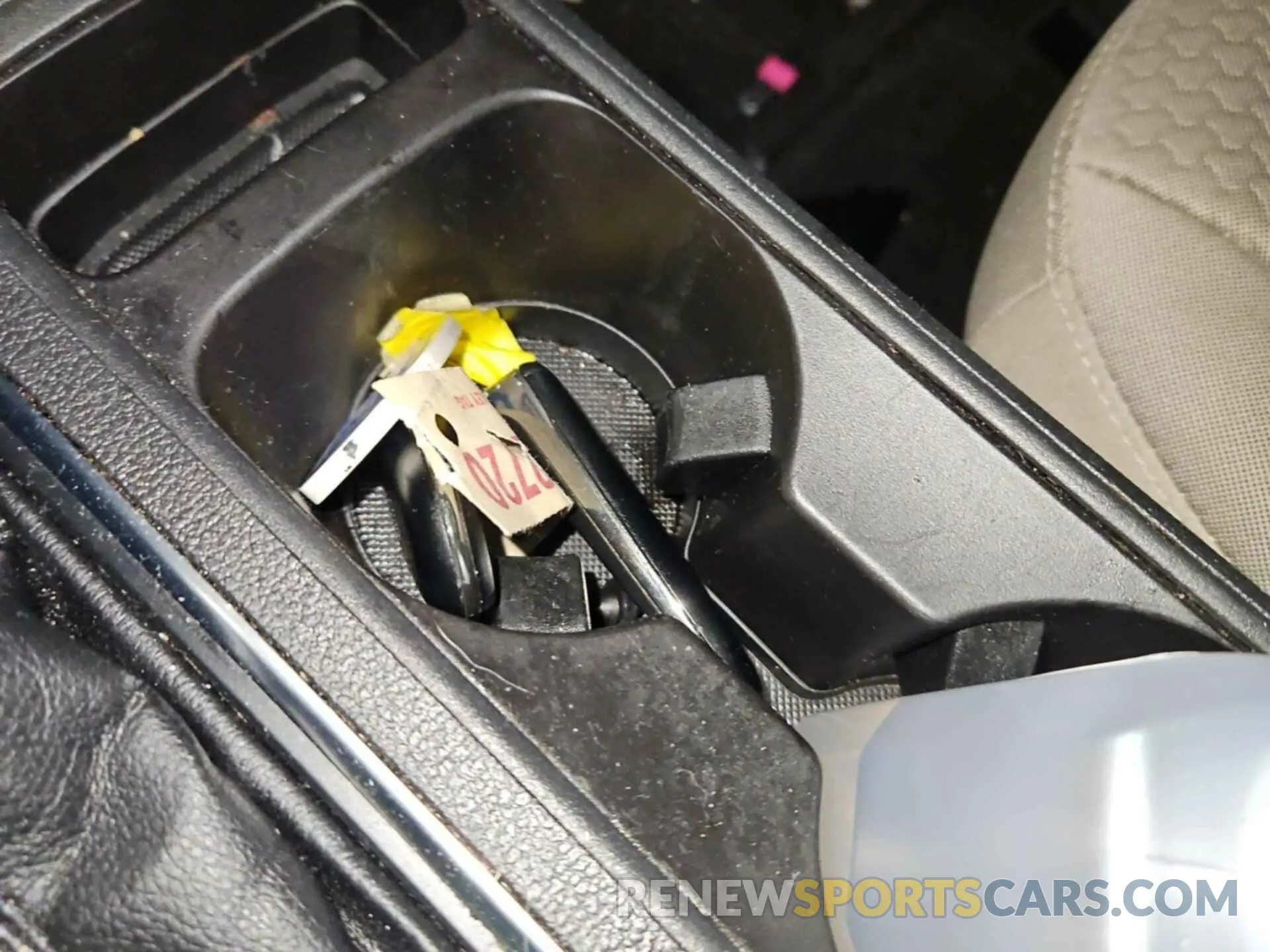 25 Photograph of a damaged car 1FMCU9GD8KUC07497 FORD ESCAPE 2019